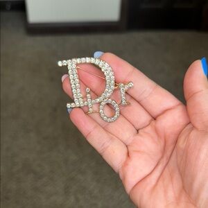 D rhinestone Broach